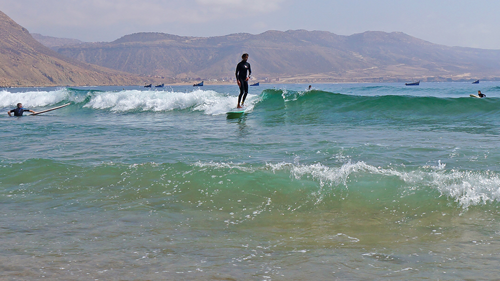 Surf à Essaouira Stage, cours, location et Surf Trip!